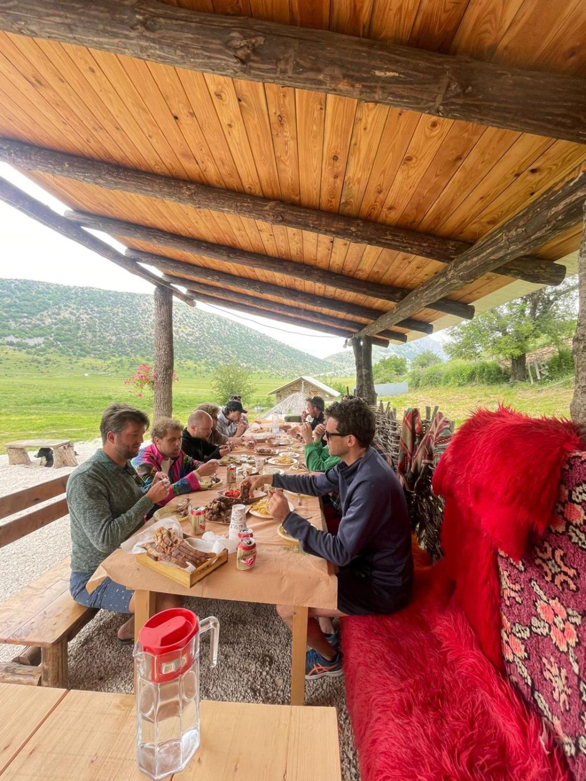 Camping Cajupi Gjirokastër Екстериор снимка